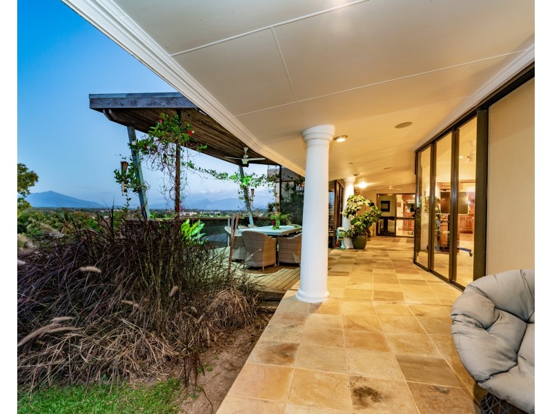 1-4 Koppen Terrace, Mooroobool QLD 4870