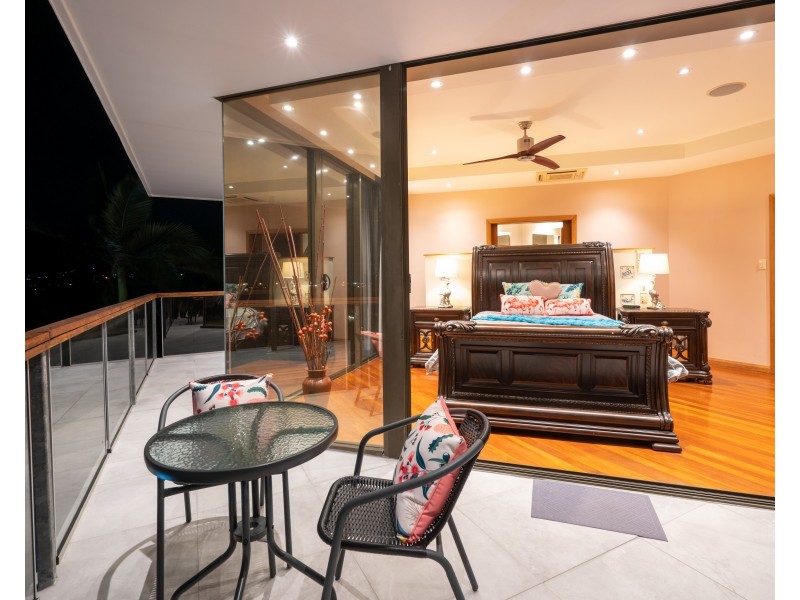 1-4 Koppen Terrace, Mooroobool QLD 4870