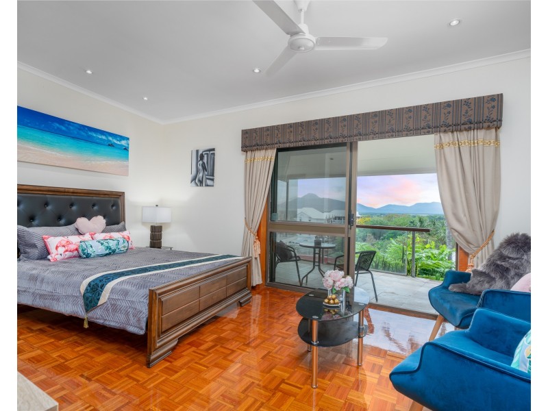 1-4 Koppen Terrace, Mooroobool QLD 4870