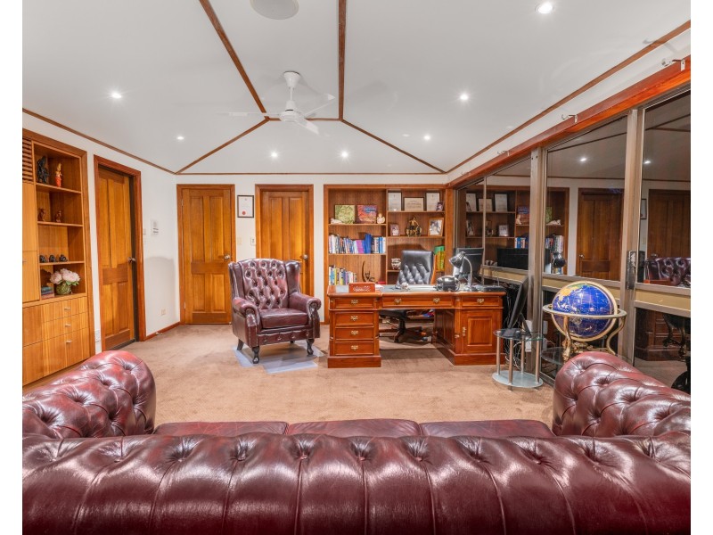 1-4 Koppen Terrace, Mooroobool QLD 4870