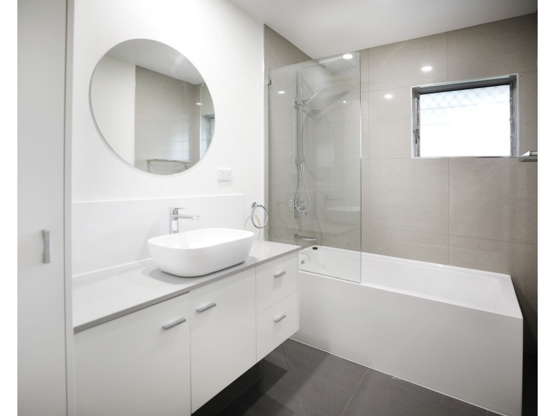 31 Park Street, Bayview Heights QLD 4868
