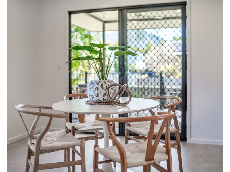 25 Sperring Street, Manunda QLD 4870