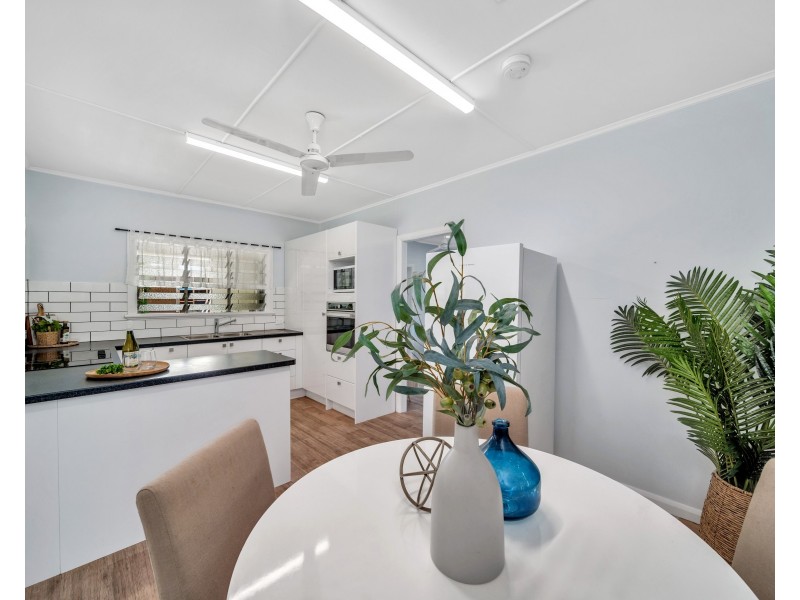 67 Clarke Street, Manunda QLD 4870