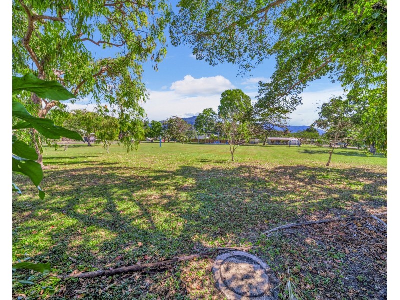 67 Clarke Street, Manunda QLD 4870