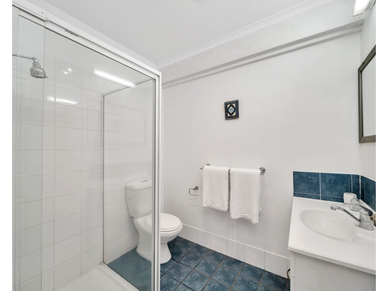 5 Saffron Close, Holloways Beach QLD 4878