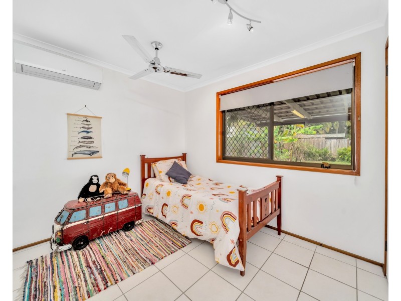 5 Saffron Close, Holloways Beach QLD 4878