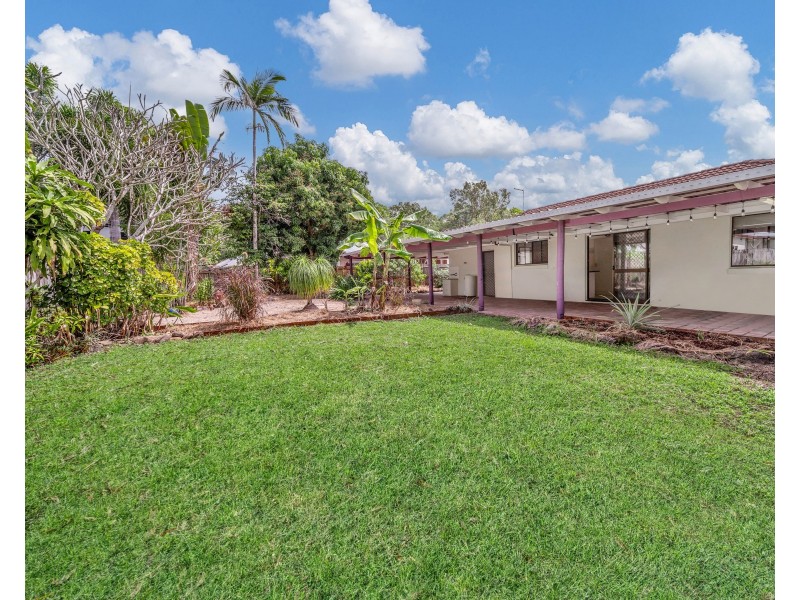 5 Saffron Close, Holloways Beach QLD 4878