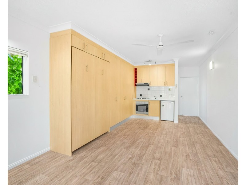 1/6 Springfield Crescent, Manoora QLD 4870