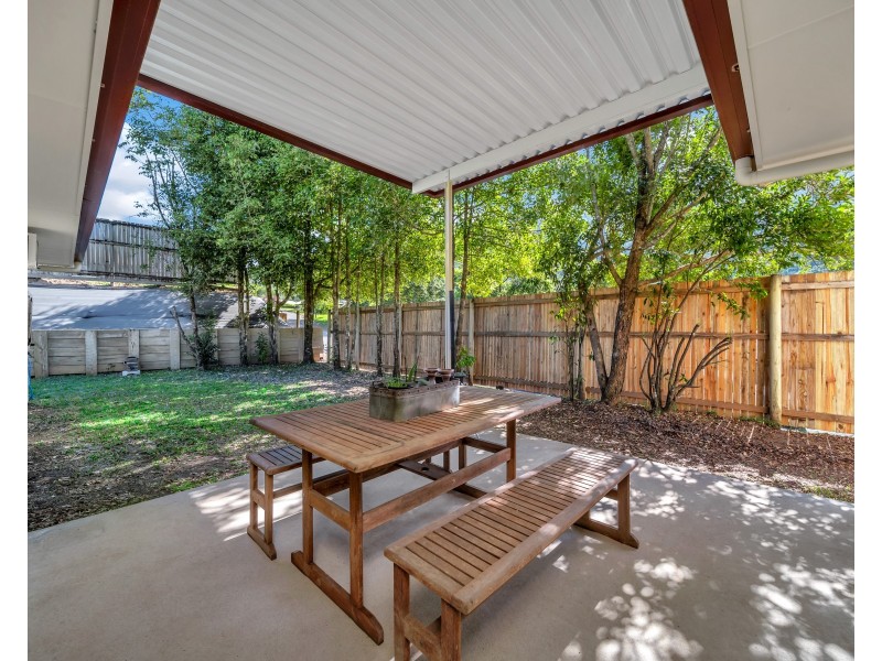 8 Gavin Hamilton Close, Redlynch QLD 4870