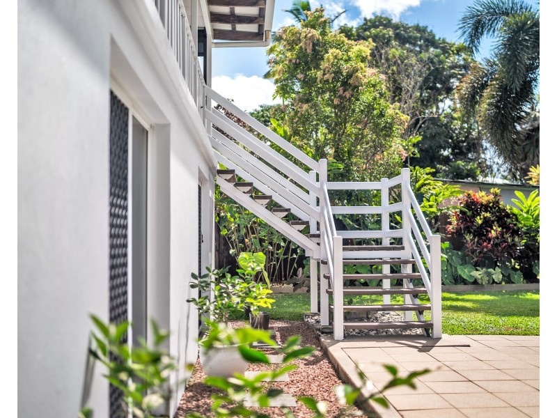 5 Hoad Street, Earlville QLD 4870