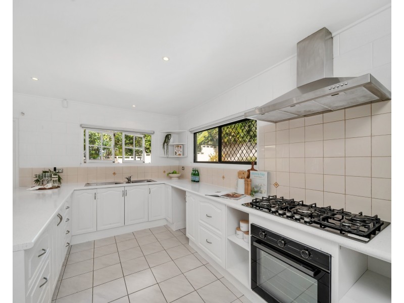 29 Duignan Street, Whitfield QLD 4870