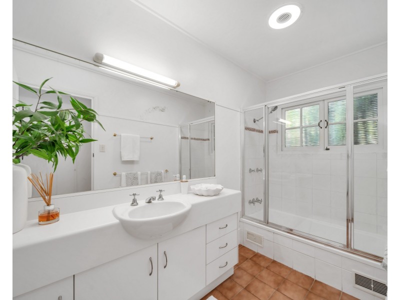 29 Duignan Street, Whitfield QLD 4870