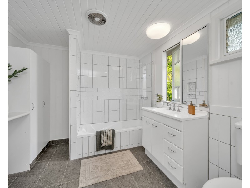 12 Barr Street, Earlville QLD 4870