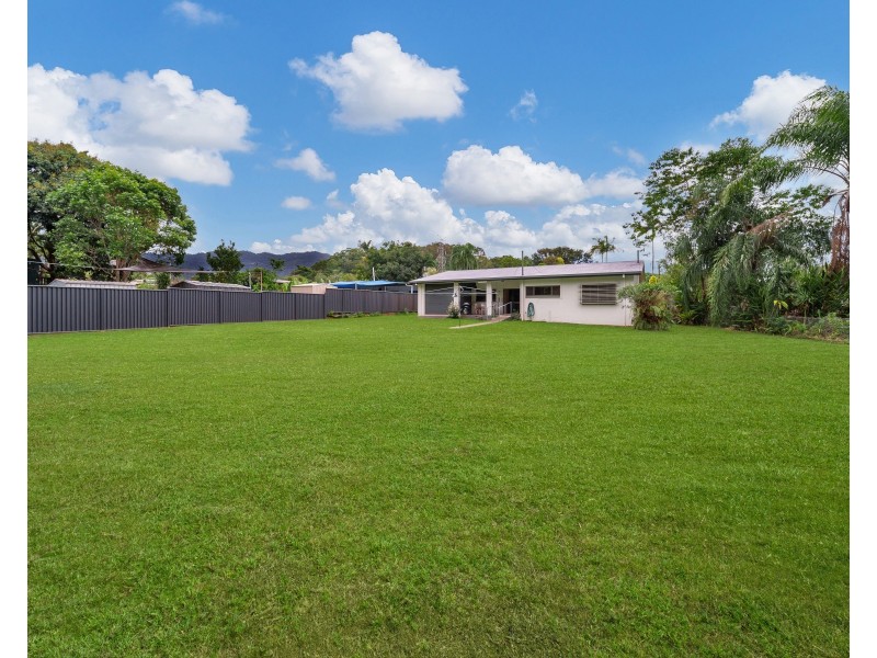 3 Pearl Close, Bayview Heights QLD 4868