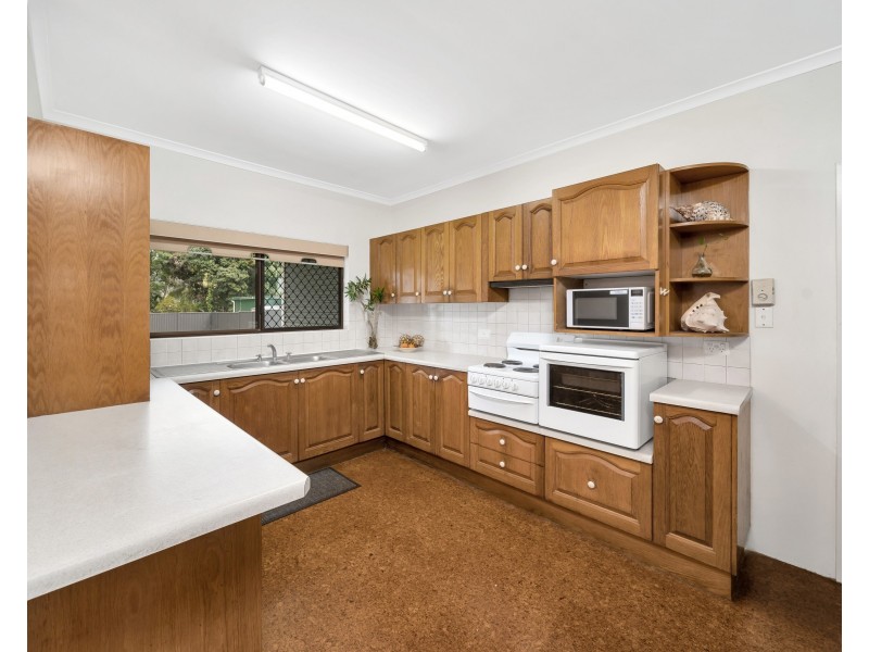 3 Pearl Close, Bayview Heights QLD 4868