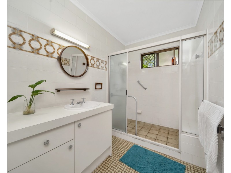 3 Pearl Close, Bayview Heights QLD 4868