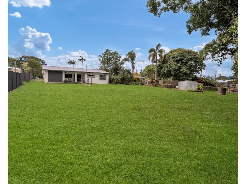 3 Pearl Close, Bayview Heights QLD 4868
