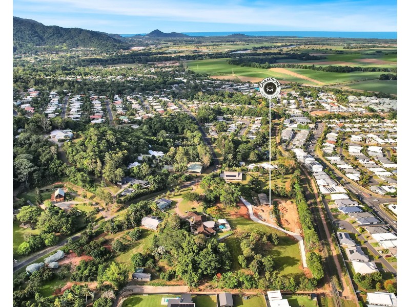 112 Harvey Road, Redlynch QLD 4870