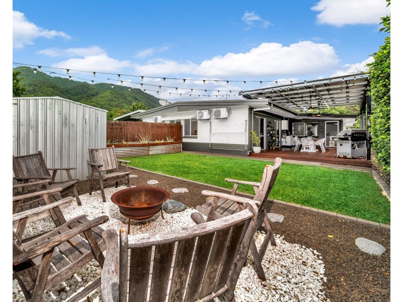 1/12 Valmadre Street, Caravonica QLD 4878