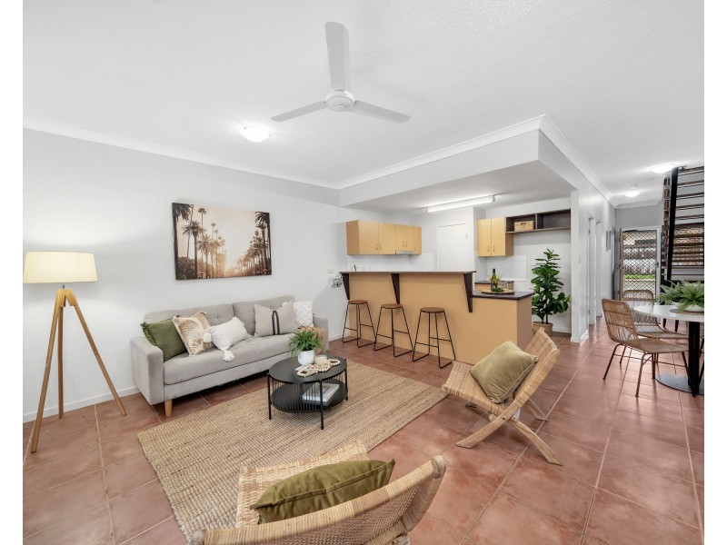 2/6 Quetta Close, Manoora QLD 4870