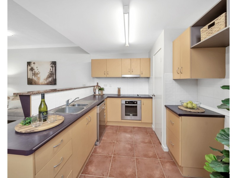 2/6 Quetta Close, Manoora QLD 4870