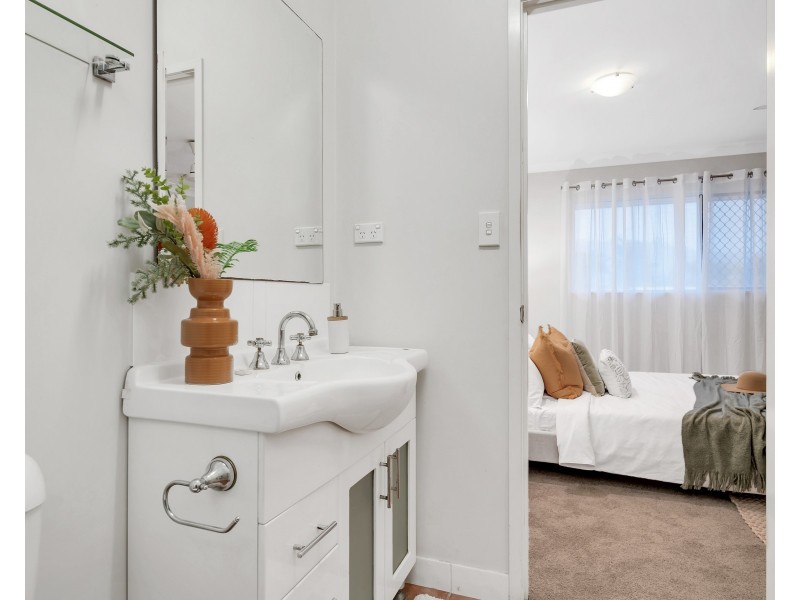 2/6 Quetta Close, Manoora QLD 4870