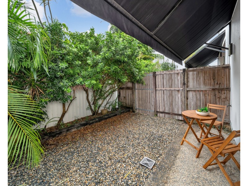 2/6 Quetta Close, Manoora QLD 4870
