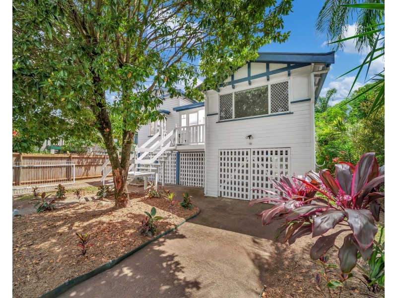 12 Barr Street, Earlville QLD 4870