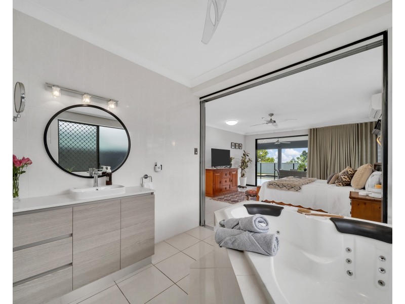 7 Gallery Drive, Mount Sheridan QLD 4868