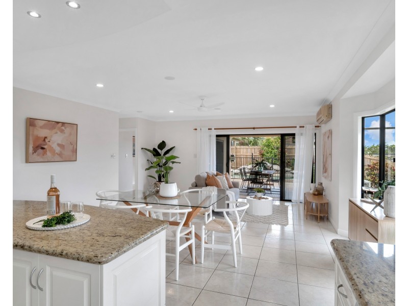 16  Greenock Way, Brinsmead QLD 4870