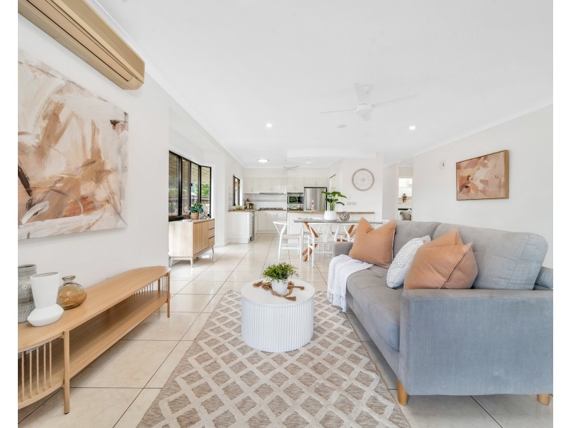 16  Greenock Way, Brinsmead QLD 4870