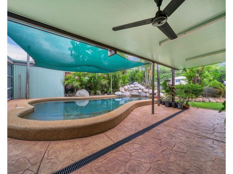 9 Deanna Street, Woree QLD 4868
