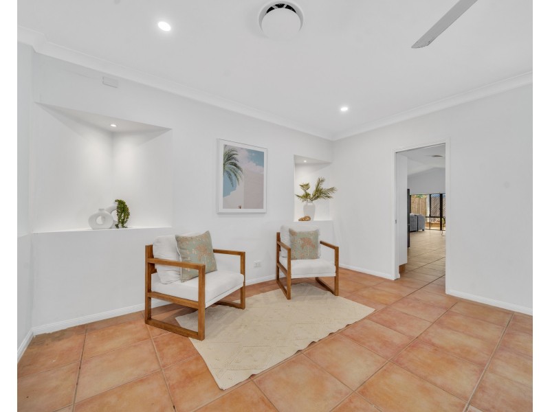 16 Moore Road, Kewarra Beach QLD 4879