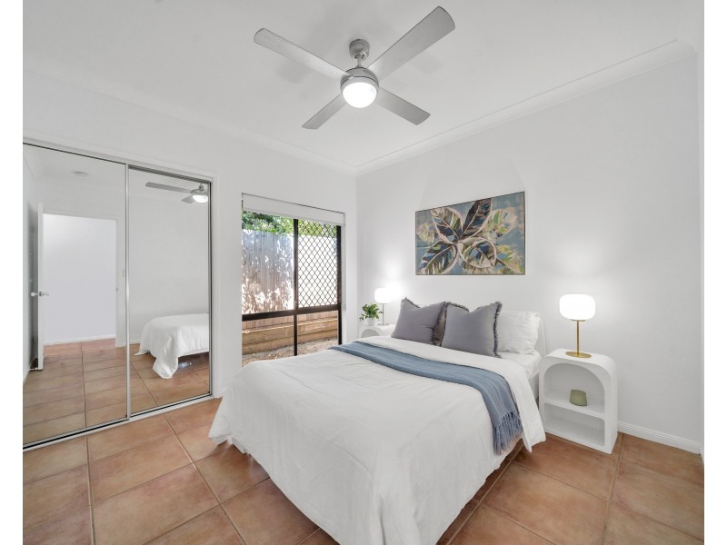 16 Moore Road, Kewarra Beach QLD 4879