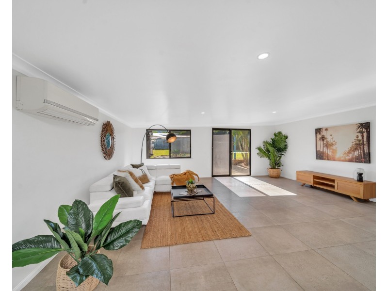 41 Windarra Street, Woree QLD 4868