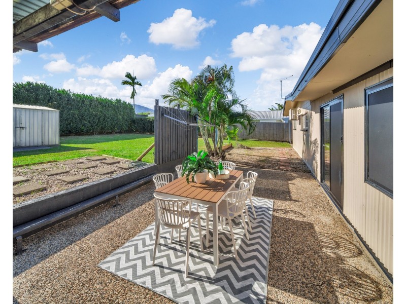 41 Windarra Street, Woree QLD 4868