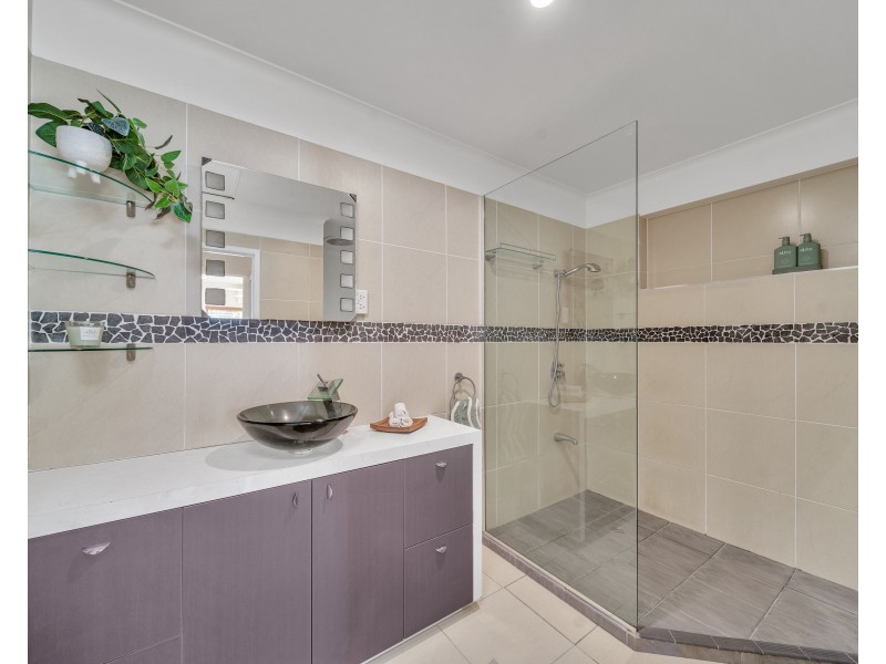 41 Windarra Street, Woree QLD 4868