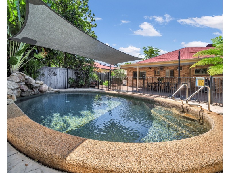3 Village Terrace, Redlynch QLD 4870