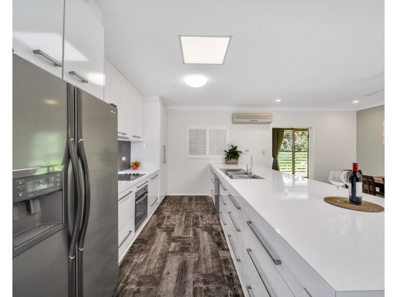 3 Village Terrace, Redlynch QLD 4870