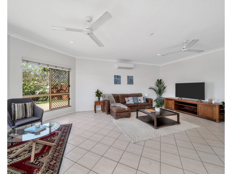3 Village Terrace, Redlynch QLD 4870