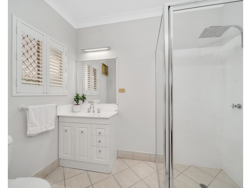 3 Village Terrace, Redlynch QLD 4870
