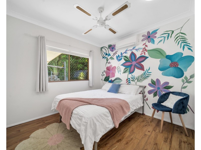 3 Village Terrace, Redlynch QLD 4870
