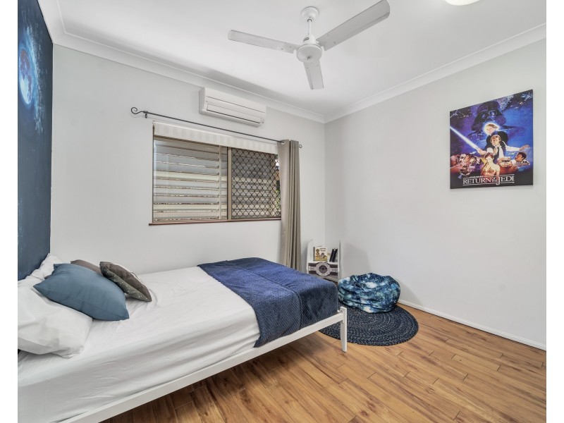 3 Village Terrace, Redlynch QLD 4870