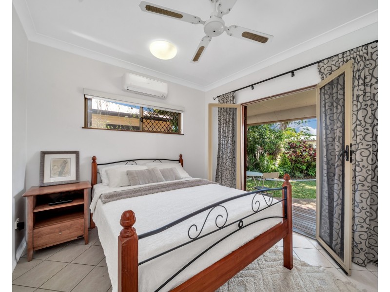3 Village Terrace, Redlynch QLD 4870