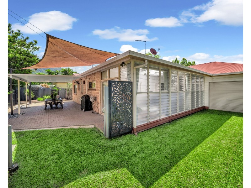 3 Village Terrace, Redlynch QLD 4870