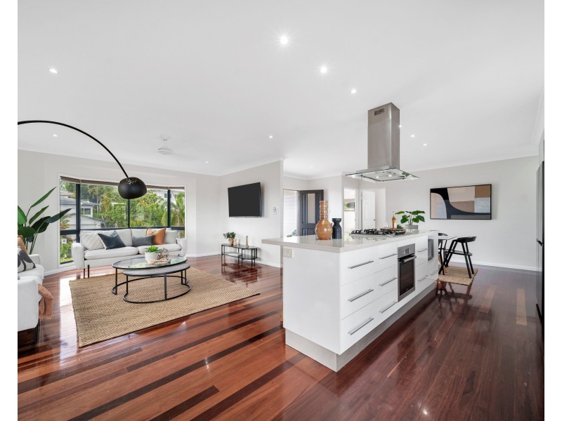 4 Rosemont Court, Mooroobool QLD 4870