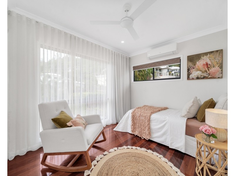 4 Rosemont Court, Mooroobool QLD 4870