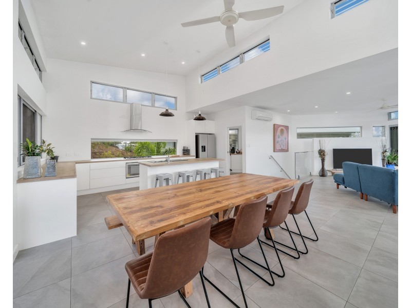 7 Tarwhine Close, Kanimbla QLD 4870
