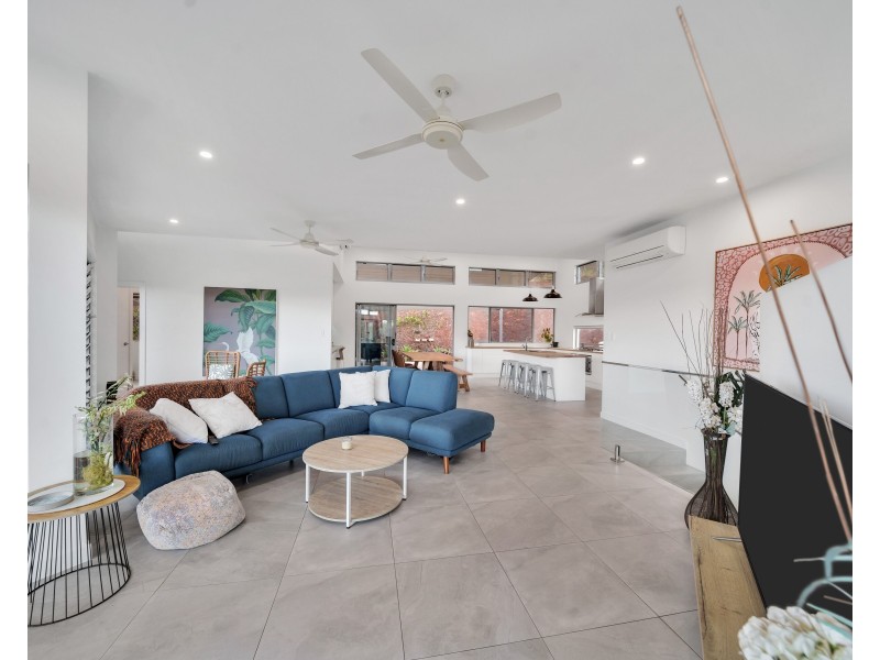 7 Tarwhine Close, Kanimbla QLD 4870