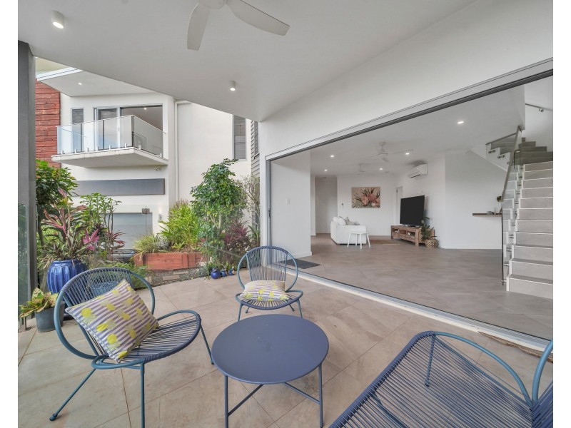 7 Tarwhine Close, Kanimbla QLD 4870